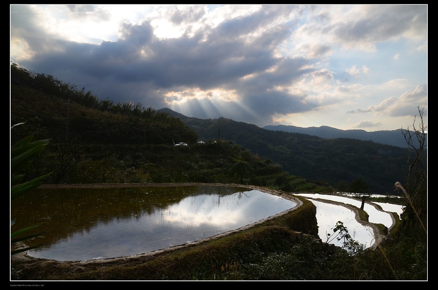 梯田2.jpg 梯田2.jpg