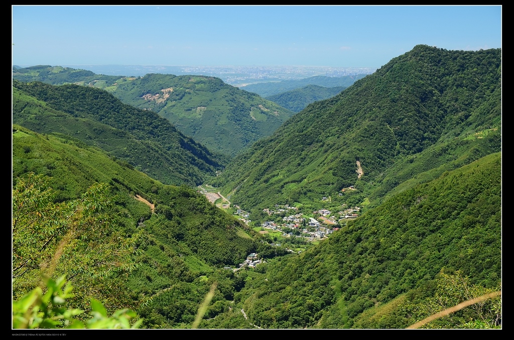 山谷.jpg 山谷.jpg