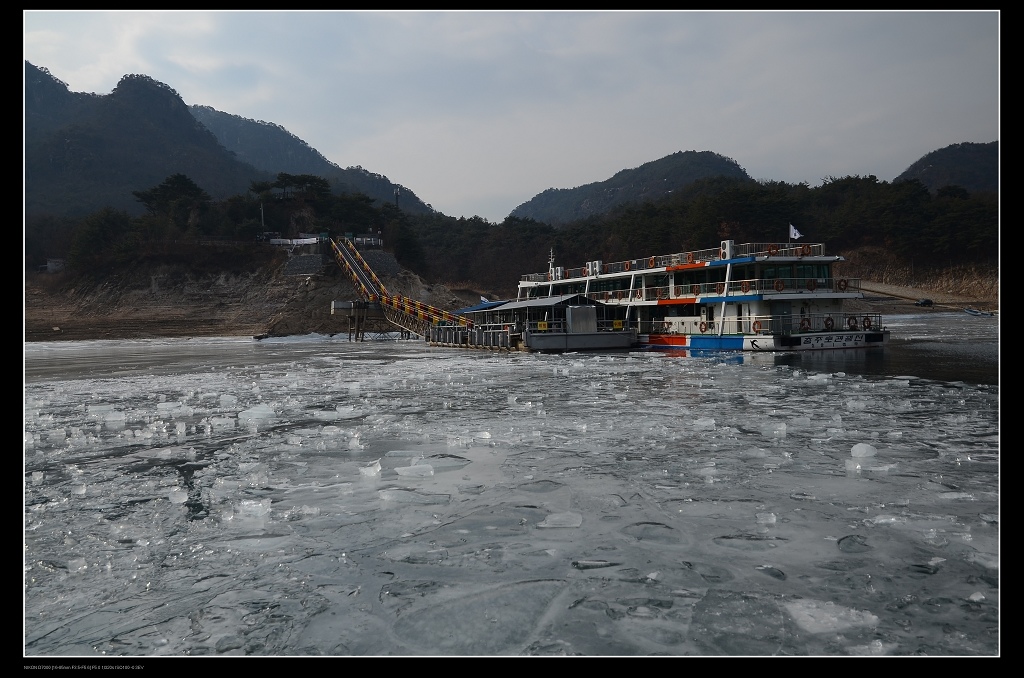 破冰船.jpg 破冰船.jpg