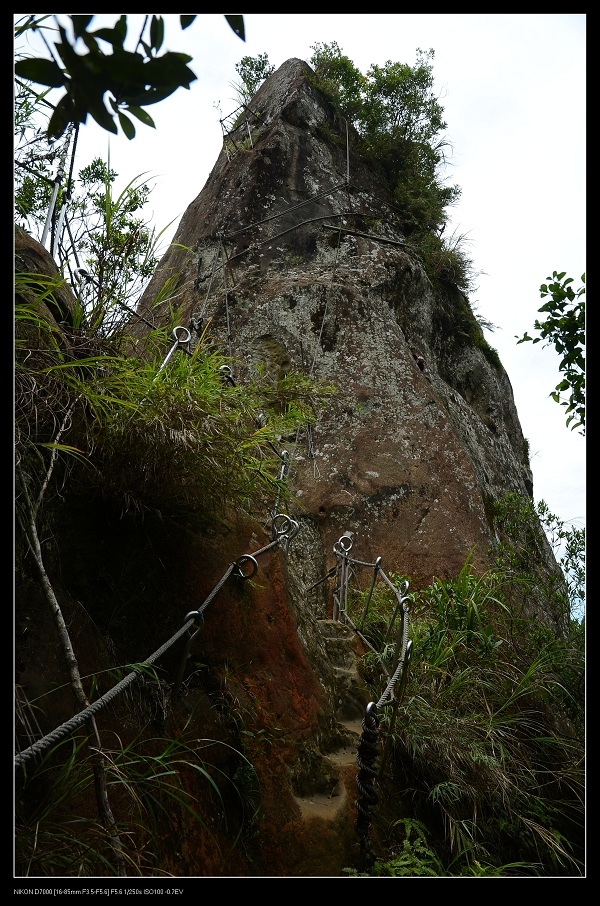 孝子山背面.jpg