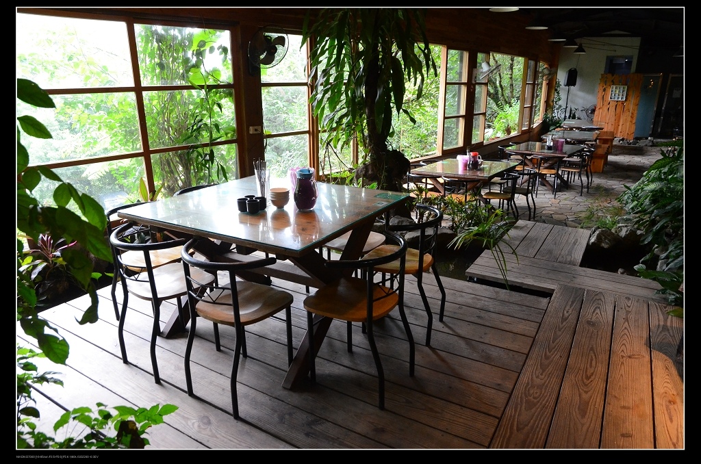 餐桌.jpg 餐桌.jpg