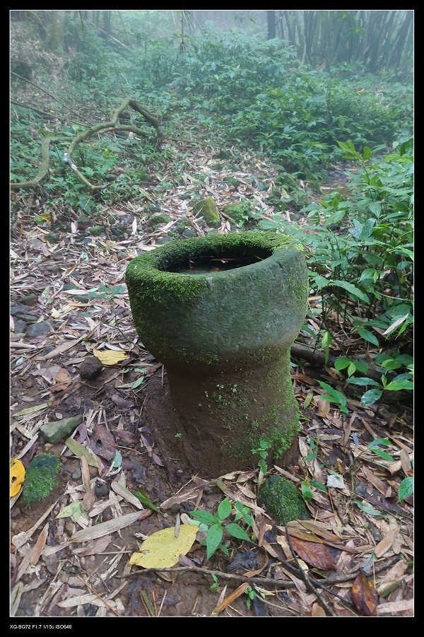 33石臼.jpg 33石臼.jpg