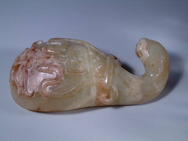 戰國青玉龍頭螭鳳紋帶勾 (23).JPG