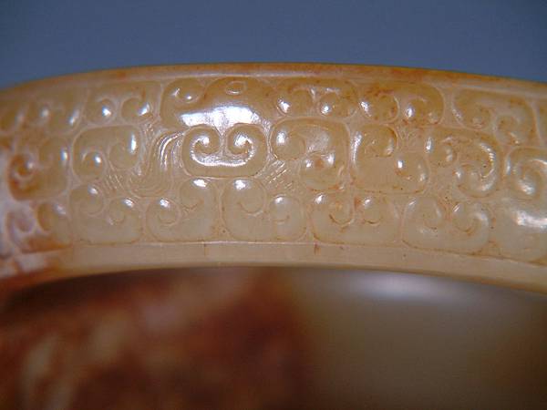 春秋白玉虺龍紋對環 (9).JPG