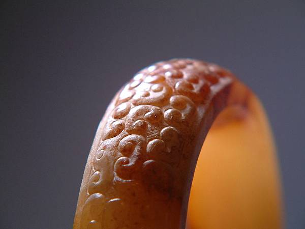 春秋白玉虺龍紋對環 (14).JPG