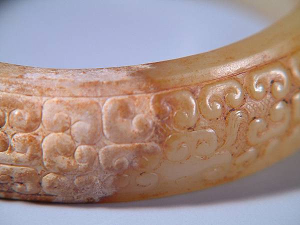 春秋白玉虺龍紋對環 (18).JPG