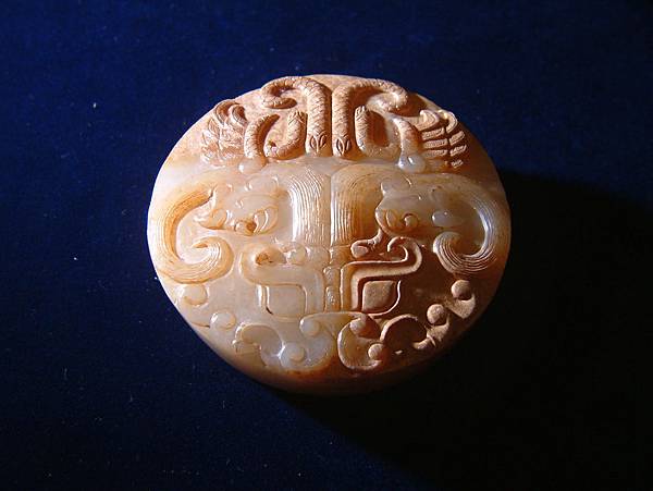 戰國白玉饕餮紋劍飾 (4).JPG 戰國白玉饕餮紋劍飾 (4).JPG