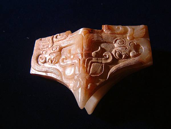 戰國白玉饕餮紋劍飾 (6).JPG 戰國白玉饕餮紋劍飾 (6).JPG