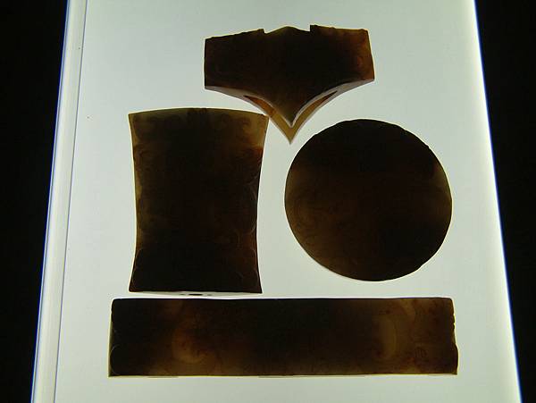 戰國白玉饕餮紋劍飾 (17).JPG 戰國白玉饕餮紋劍飾 (17).JPG