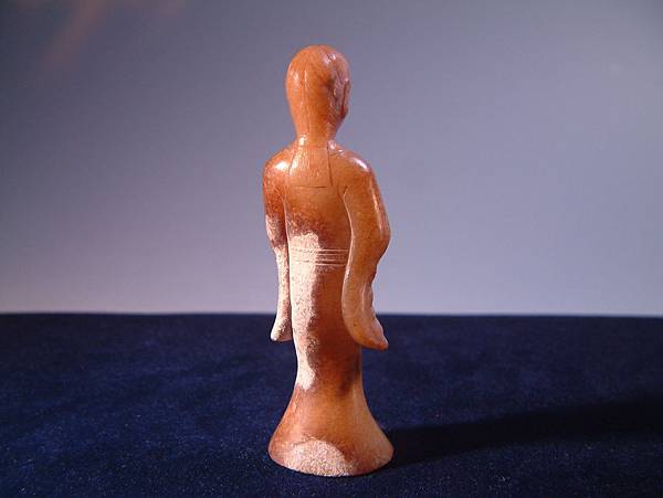 西漢白玉褐沁立式仕女 (2).JPG 西漢白玉褐沁立式仕女 (2).JPG