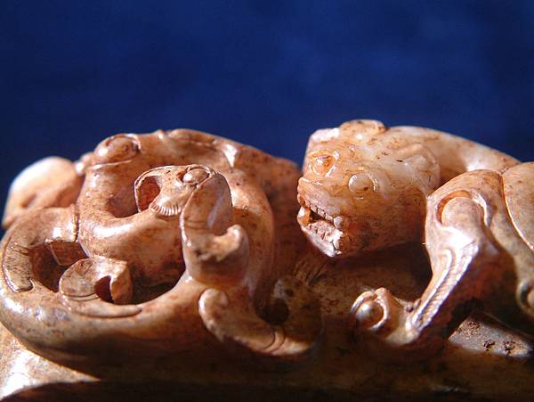 西漢白玉螭龍鳳紋劍飾 (19).JPG 西漢白玉螭龍鳳紋劍飾 (19).JPG