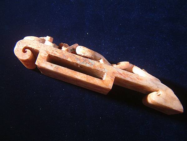 西漢白玉螭龍鳳紋劍飾 (23).JPG 西漢白玉螭龍鳳紋劍飾 (23).JPG