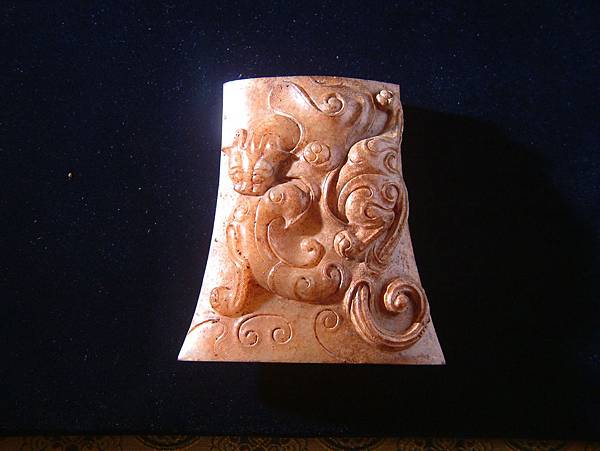 西漢白玉螭龍鳳紋劍飾 (26).JPG 西漢白玉螭龍鳳紋劍飾 (26).JPG