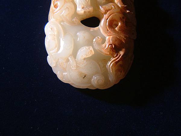 西漢青白玉四神獸韘形珮 (5).JPG 西漢青白玉四神獸韘形珮 (5).JPG