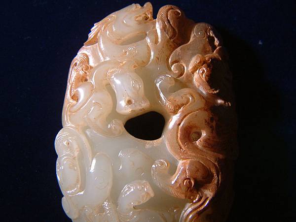 西漢青白玉四神獸韘形珮 (9).JPG 西漢青白玉四神獸韘形珮 (9).JPG