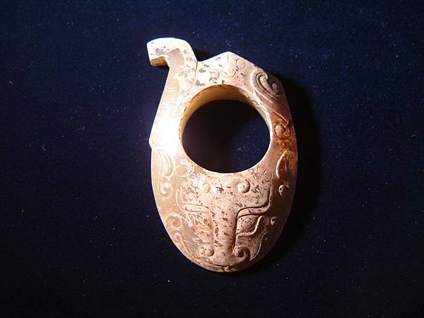 戰國青玉饕餮紋韘形珮二.JPG 戰國青玉饕餮紋韘形珮二.JPG