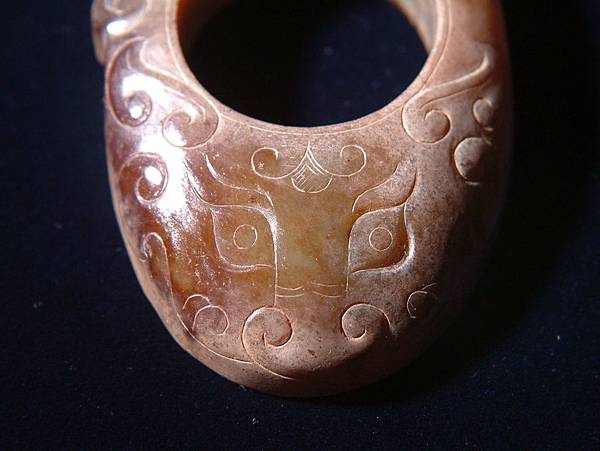 戰國青玉饕餮紋韘形珮一 (3).JPG 戰國青玉饕餮紋韘形珮一 (3).JPG