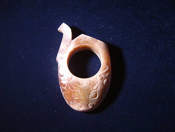 戰國青玉饕餮紋韘形珮一.JPG 戰國青玉饕餮紋韘形珮一.JPG