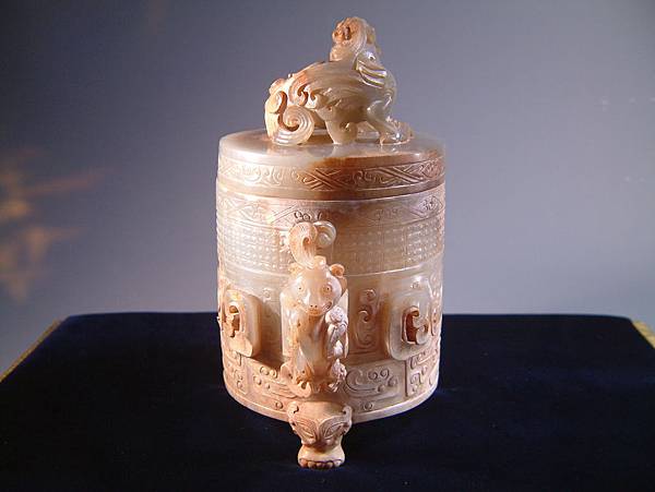 西漢青玉鳳鈕厄 (2).JPG 西漢青玉鳳鈕厄 (2).JPG