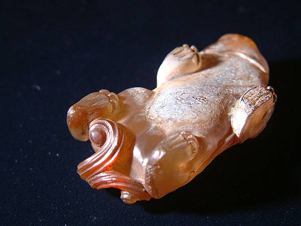 宋黃瑪瑙辟邪 (8).jpg 宋黃瑪瑙辟邪 (8).jpg