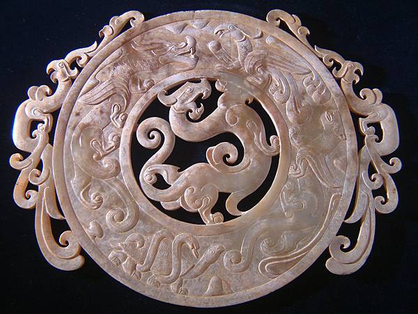 西漢白玉四靈出廓璧.JPG 西漢白玉四靈出廓璧.JPG