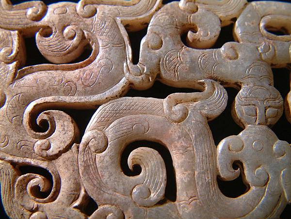 戰國青玉楚式鏤雕龍鳳紋珮 (10).JPG