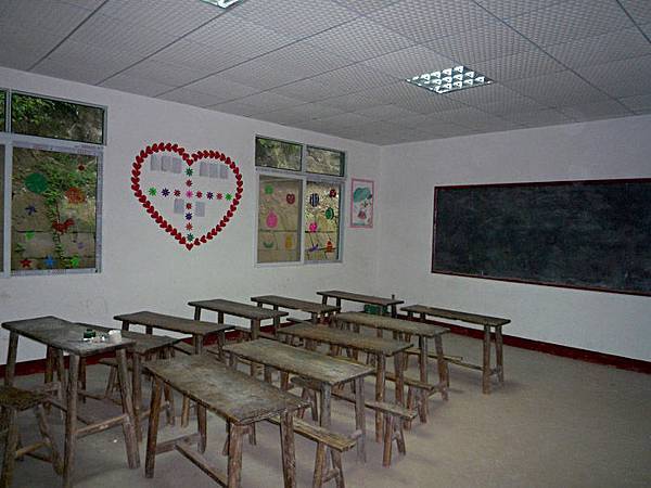 1026窯房村小學教室.jpg