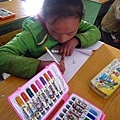 128送給孩子們的彩色筆.jpg