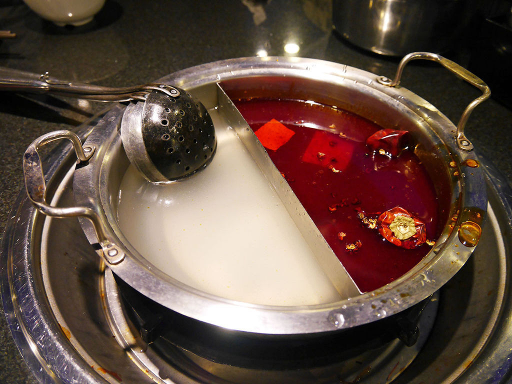 天外天精緻無煙燒肉_鴛鴦鍋_195920.JPG 天外天精緻無煙燒肉_鴛鴦鍋_195920.JPG