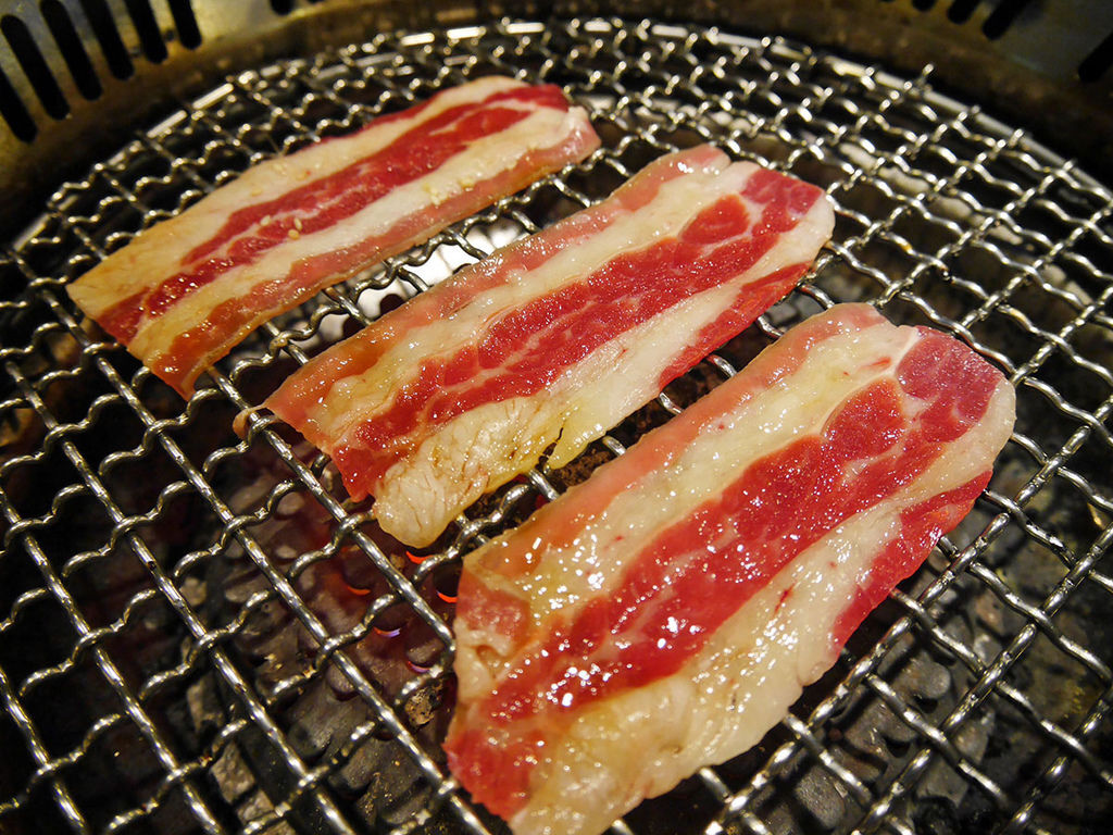 天外天精緻無煙燒肉_牛五花_203951.JPG 天外天精緻無煙燒肉_牛五花_203951.JPG