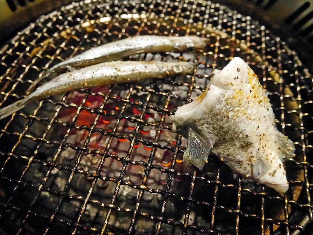 天外天精緻無煙燒肉_鯛魚下巴%26;柳葉魚214856.JPG 天外天精緻無煙燒肉_鯛魚下巴%26;柳葉魚214856.JPG
