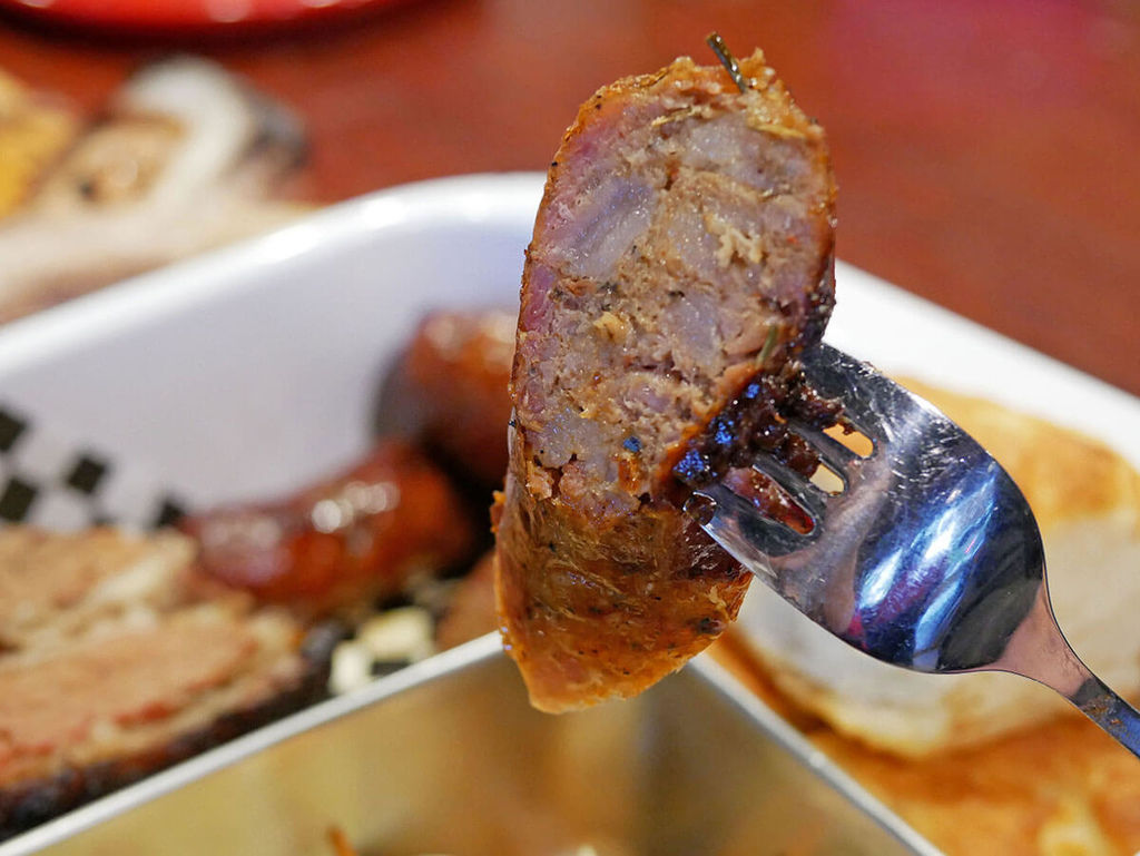 Ed's Diner 美式BBQ 燒烤餐館_極致BBQ拼盤_自家製美式香腸_173906.JPG