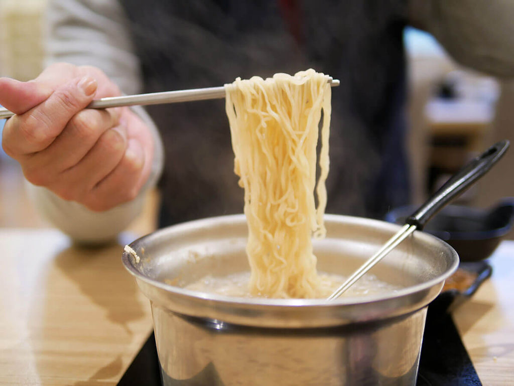 饕飽精緻鍋物_王子麵_204337.JPG