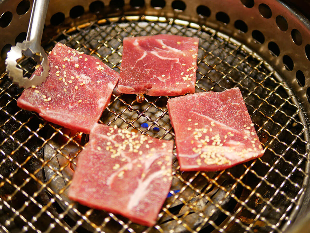 赤富士日式無煙燒肉鍋物_美國牛小排_132223.JPG