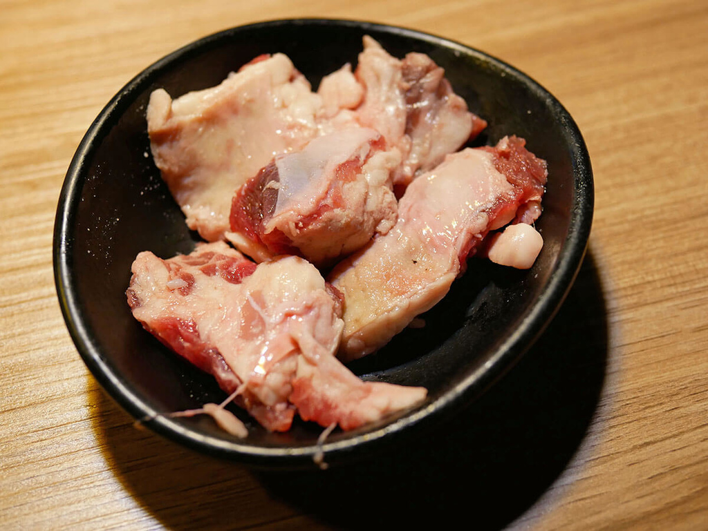 赤富士日式無煙燒肉鍋物_味噌雞腿肉_122944.JPG