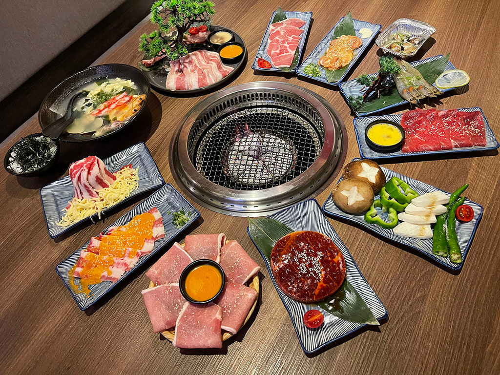 食記 台中后里 旬 極上燒肉 肉控必收 單點品質 專業擺盤 平價收費的日式燒肉放題 80款嚴選食材 Prime牛肉任吃 台中燒肉吃到飽推薦