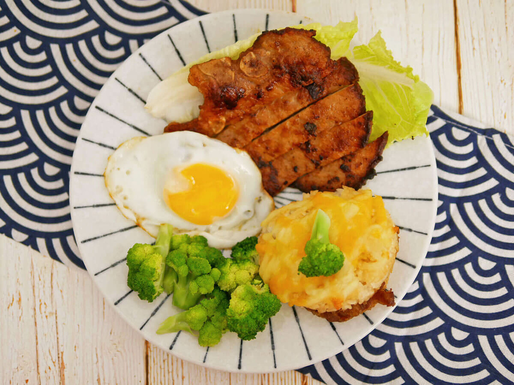 喜生米漢堡_日式牛丼_焗烤米漢堡_配菜_001318.JPG