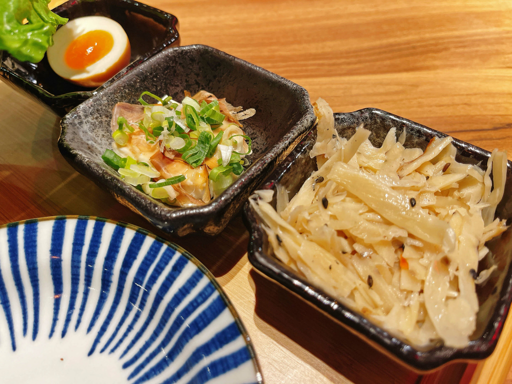 大河屋_丼飯配菜_164105.JPG