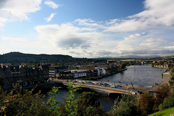 Inverness 城鎮景色與尼斯河