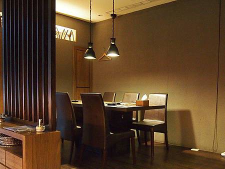 P2068003a P2068003a