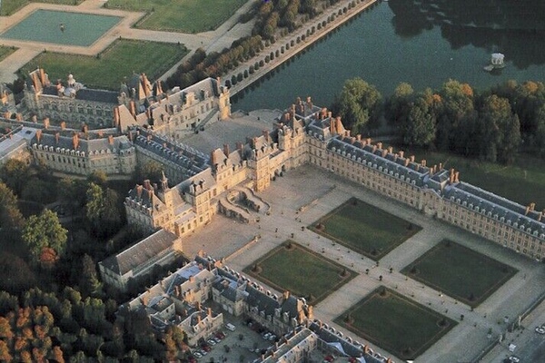 chateau-fontainebleau-air.jpg chateau-fontainebleau-air.jpg