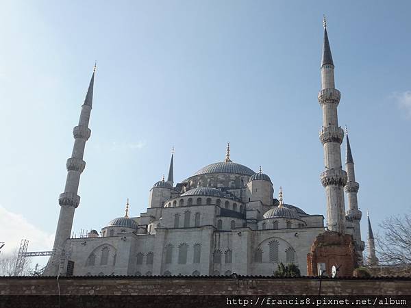 知名的藍色清真寺(Sultan Ahmet Camii)