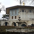 巴格達亭樓(Baghdad Kiosk),是為了紀念穆拉德四世的巴格達戰役而建