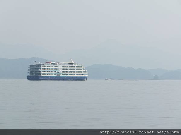 中國內陸湖第一艘四星級酒店式豪華旅遊船~千島湖伯爵號