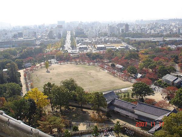 遙遠的那頭就是姫路駅