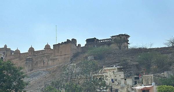 LINE_ALBUM_113411新德里~齋浦爾沿途景色_240517_77.jpg LINE_ALBUM_113411新德里~齋浦爾沿途景色_240517_77.jpg