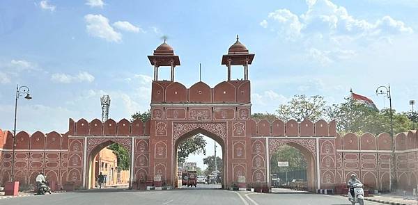 《印度4》北印-從德里Delhi包車到齋浦爾Jaipur-粉 《印度4》北印-從德里Delhi包車到齋浦爾Jaipur-粉