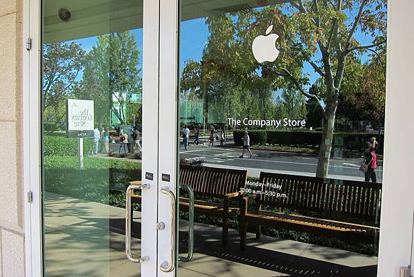 東西最齊全的Apple Store