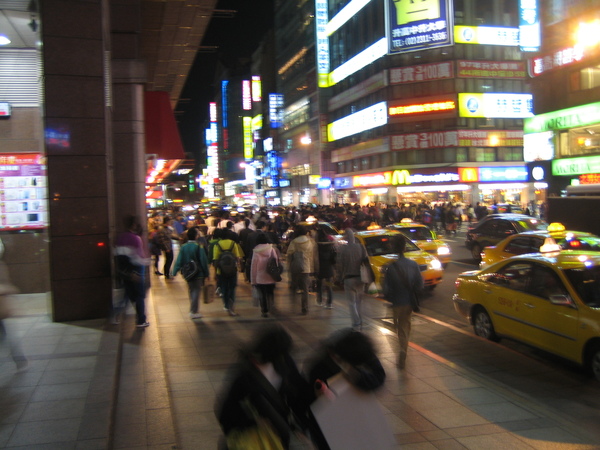 台北熱鬧的夜晚