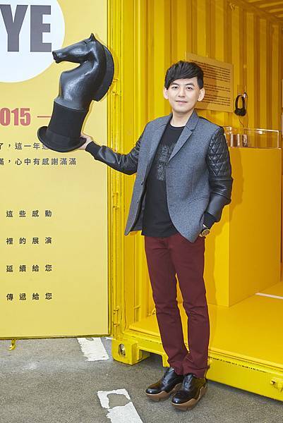 _IW_7590_9 _IW_7590_9